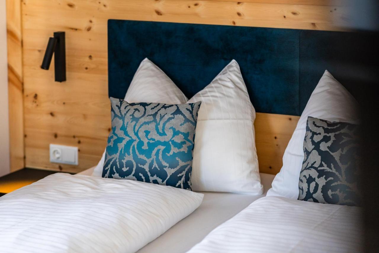 Lichti'S Rooms & Appartements Aspang Markt Bagian luar foto